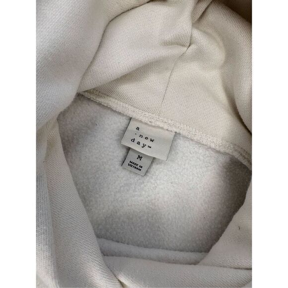 A New Day cream colored hoodie - M - Picture 3 of 7